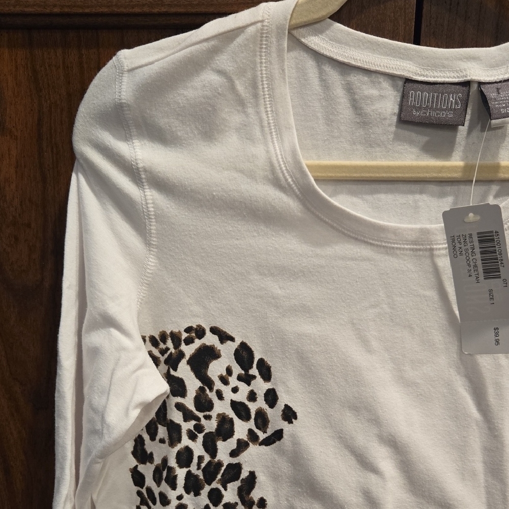 Chico's White Long Sleeve Womens Tee with Leopard Design - Picture 3 of 9